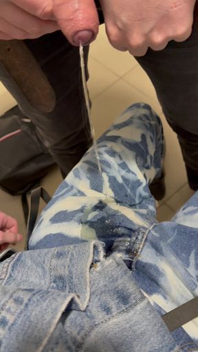 Gay Skinhead Kinkysirius Take a Gold Shower Public Toilet