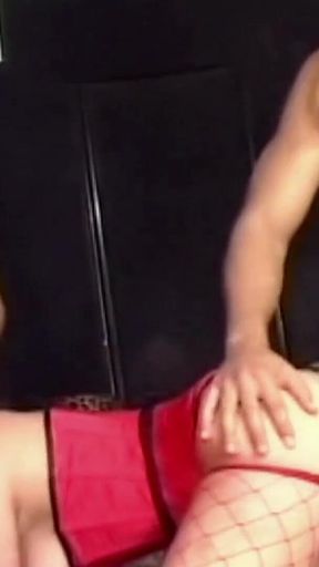 Sexy Couples Fucks Shemale and Anal Threesome Cumshot