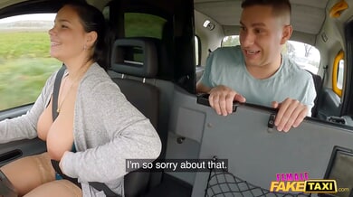 Sofia Lee the PAWG gets rough with a public agent in a car