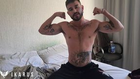 negao dotado socando pica no puto guloso