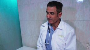doutor mauro foi ser examinado pelo seu colega o doutor moises conhecido com cavalao e nos exames nao deu nada e deu sua rolona para mamar