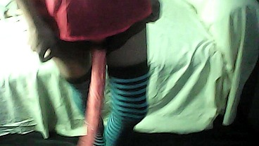 crossdresser penetrada por mujer con dildo de 60 cm crossdresser penetrated by woman with a 60 cm dildo