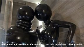 Lola Noir - Latex Lea Anderson - Rubber Dolls Taking A Shower - Mobile