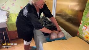 Laughty tranny patient gets a hand job from a masseur