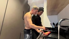 contratamos o chef latino e acabamos comendo ele como prato principal