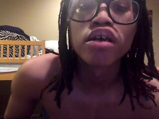 T-girl Chews up a Chocolate Canoli