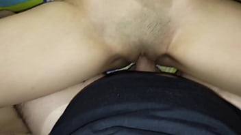 Mi hermanastra estaba caliente y me pidi&oacute_ que le quitar&aacute_ la calentura