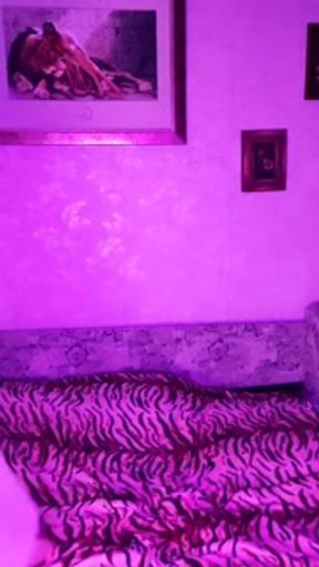 Russian beauty showed off her luxurious breasts