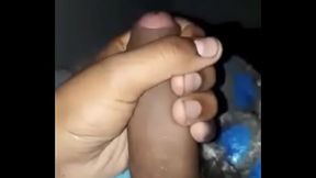 Pene de color moreno