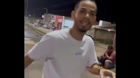 Magrinho safado louco para cair na pica jogando um pirulito no cinegrafista que logo ia arrombar o cuzinho dele