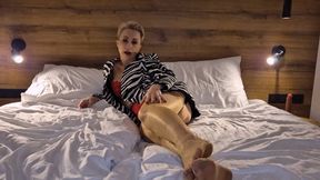 Stockinged Wanilianna in the shadows - part 2