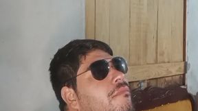 Moto, Moto gordito y bonito se quita la barba