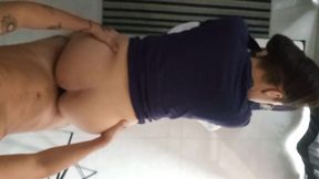 la puta de mi companera no sabia sobre la camara en el techo y registre la follada que le di