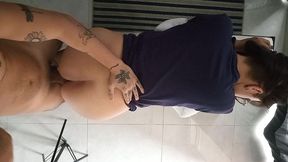 la puta de mi companera no sabia sobre la camara en el techo y registre la follada que le di