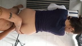 la puta de mi companera no sabia sobre la camara en el techo y registre la follada que le di