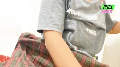 Mujer cachonda llega a mi casa y pide mi verga dentro de su concha rica
