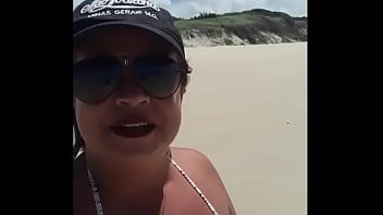 Me exibindo na praia