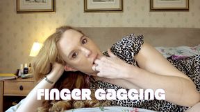 Gagging on my Fingers 4K