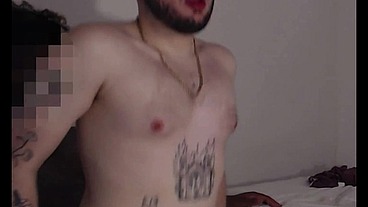 Negão arregaçando cuzinho rosa tatuado