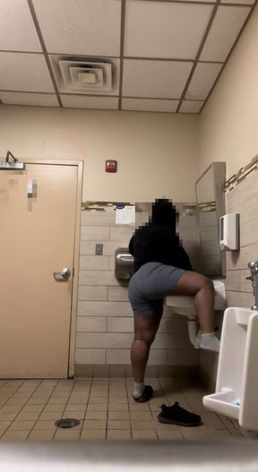 HOLD ON I&#039;ll Be Out Shortly