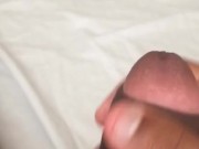 Tocando uma no quarto da mãe