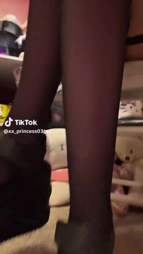 Cum-loving BBC tease gets a babecock
