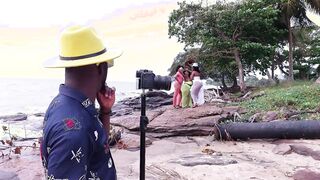 joe and the Beauty beach tourists