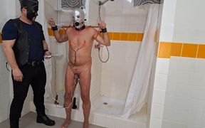 Kinky bathroom Gray.