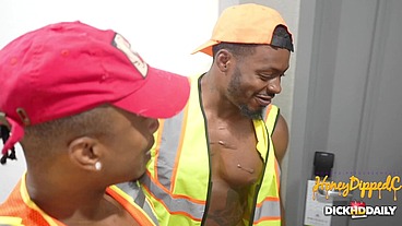 HoneyDippedC has Ebony 4some with DevinDrillz DickHDDaily and TineeBadass