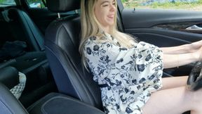 Lina Roselina keeps naughty secrets in her boss his car