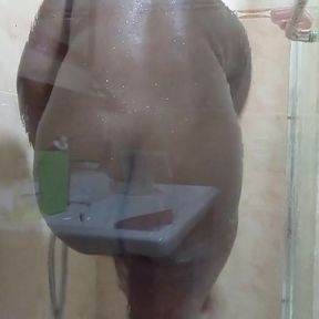Getting All Clean and Nice, Ready to Give Head to Someone Who Knows How to Really Fuck.