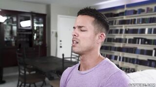 GAYWIRE - Devin Trez The Beefy Plumber Lays His Yam-sized Dick Inwards Nic Saharas Cock-squeezing Booty