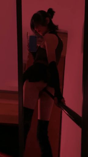 Goth slut loves to break her cunt with big objects   Clip 2