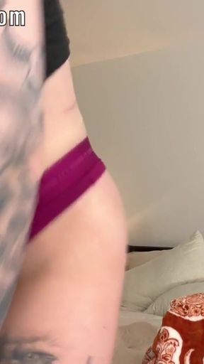 NO CUTS Elizabeth&#039;s Twerking in Shorts Try-On-Haul (She Twerks in ALL of the shorts)   Clip 1