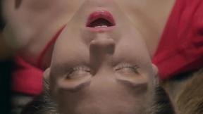 ”hot girl gets kinky thrills from frigging to dirty phone call”