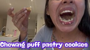 Chewing puff pastry cookies