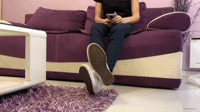 BIG FEET ON A TABLE IGNORING YOU - MP4 Mobile Version