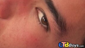 Young latino cumslut jerking off before self facial