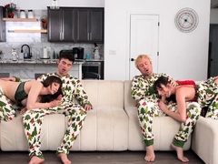 Lana Smalls, Lexi Luna - Were Too Horny For A Christmas