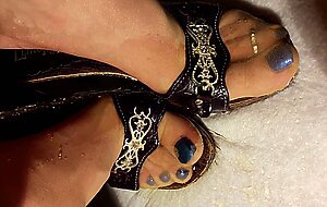 Feet in Nylons and Heels Piss Compilation