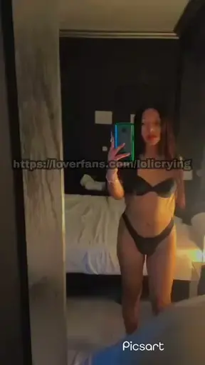 Holi que os gustaría que grabará ? Dímelo por privado y así poder hacerlo 😝💕