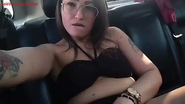 Fiz uma loucura me masturbei dentro do carro do uber