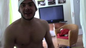 2108 je me fais baiser bareback par mon pote deguise en pere noelvoici une ...
