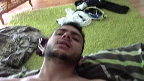 2108 je me fais baiser bareback par mon pote deguise en pere noelvoici une ...