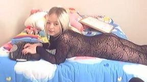 Webcam blonde slut shows me her great tits and pussy