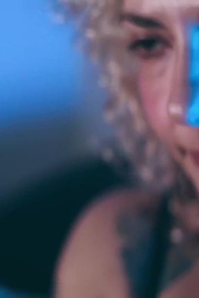 Come see me bouncing on this giant dildo intil I cum! Part 1