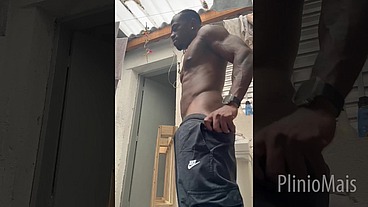 O caminhoneiro mamou e depois correu!