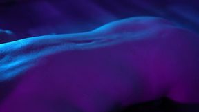 Wax glänzt feucht der gefesselte BDSM Slut stöhnend voller Lust