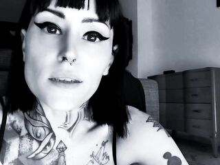 hey baby stop and watch my feet