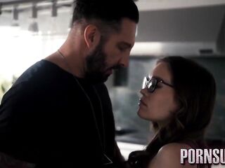 The Unassuming Sort. Spanish sub. To watch in: pornsuborg